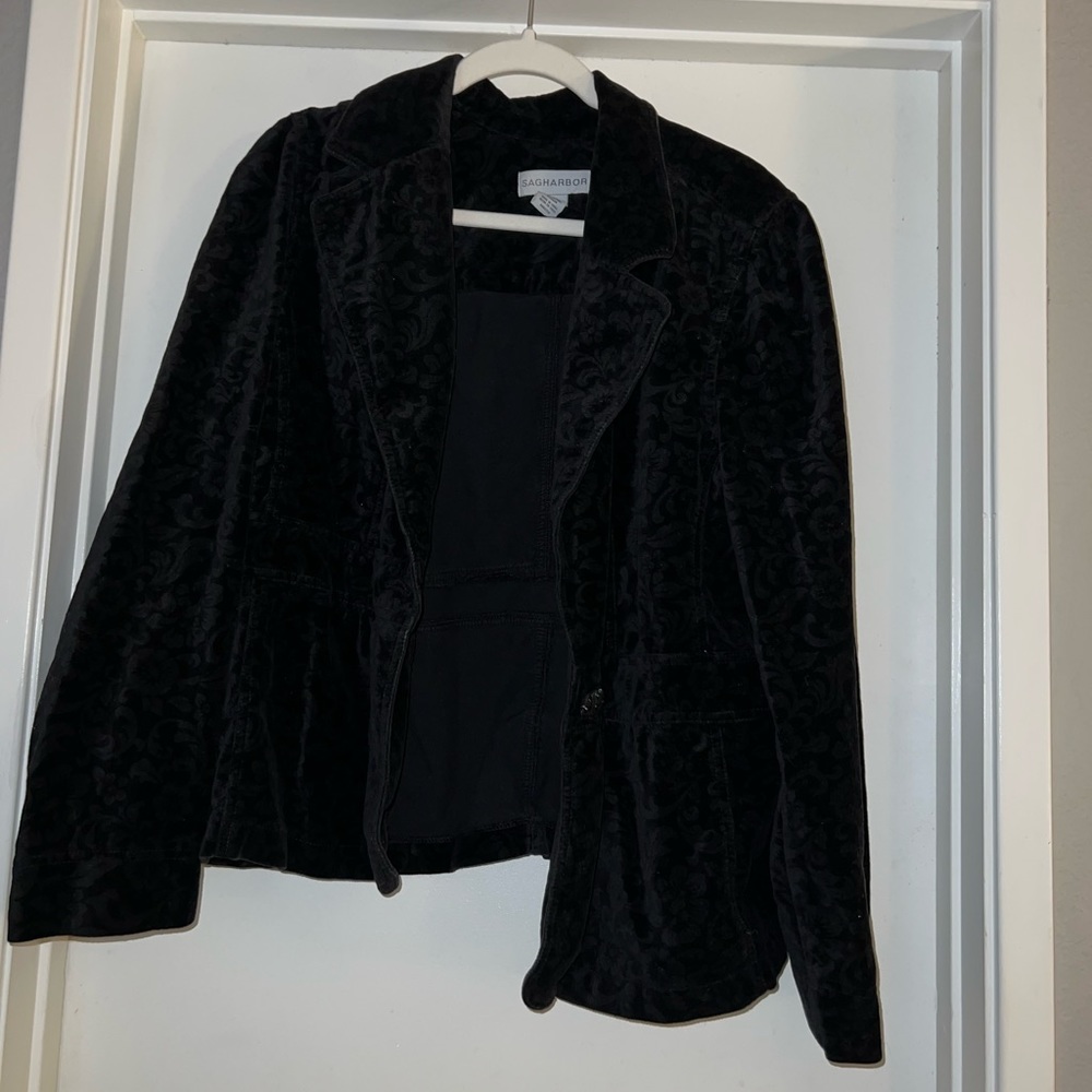 Black patterned blazer